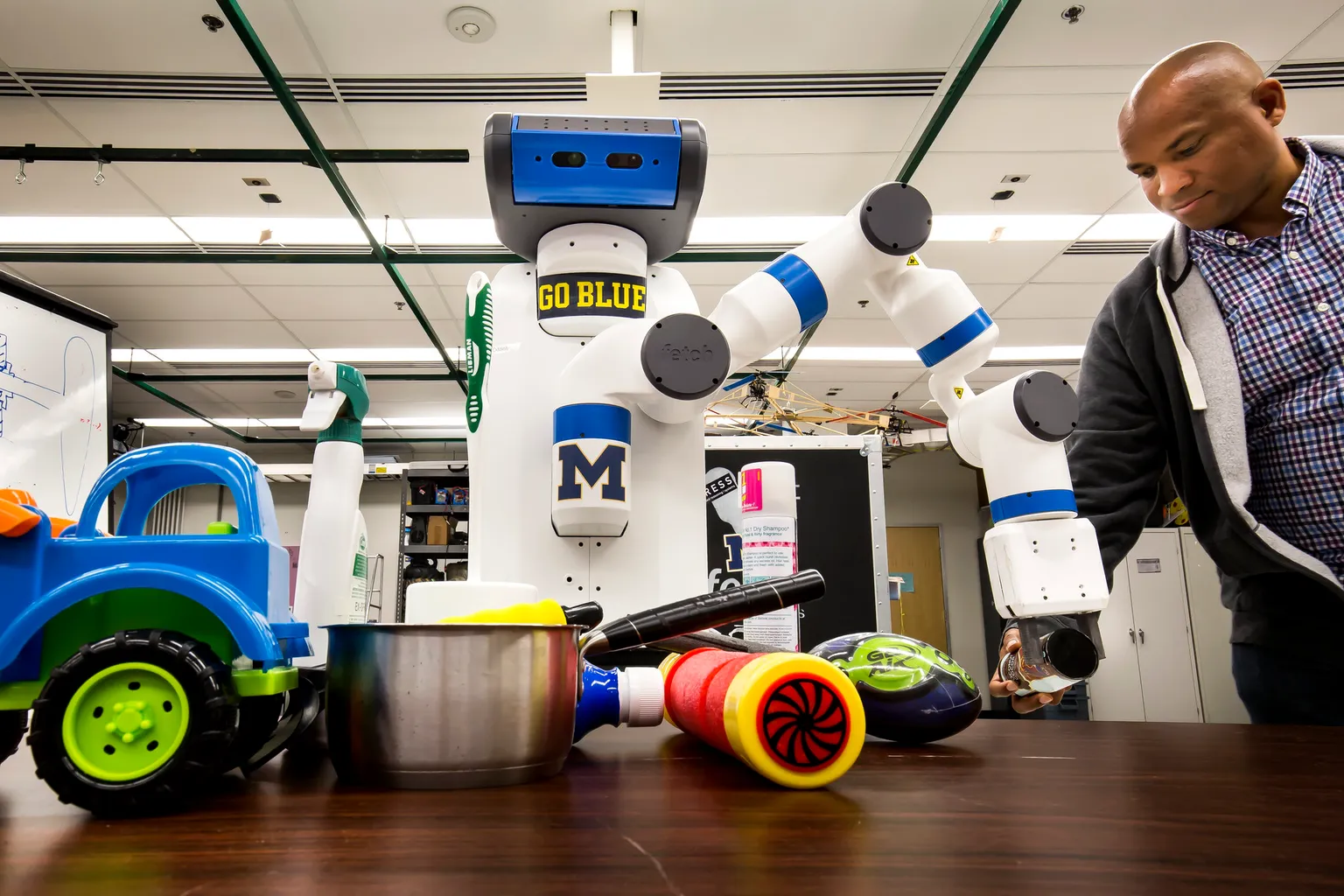 Robot Learning & Foundational Models