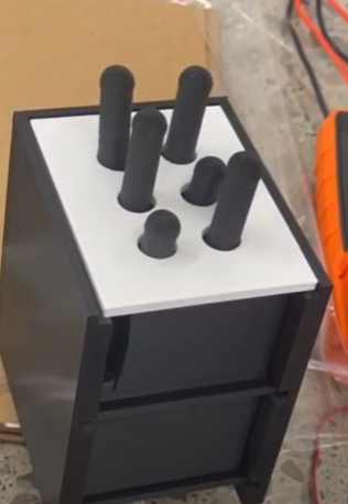 Refreshable tactile display prototype with raised pins
